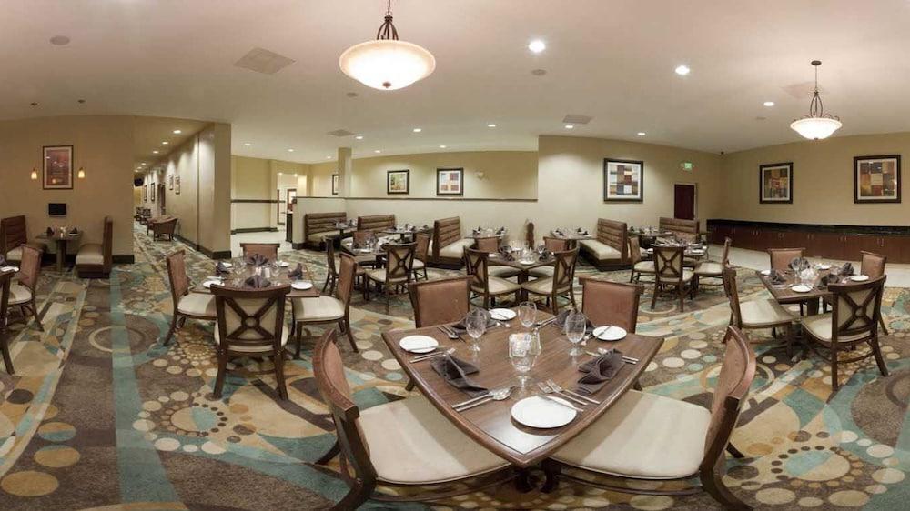 Holiday Inn Hotel & Suites Beaufort At Highway 21 By Ihg Extérieur photo